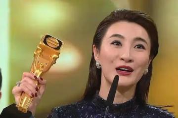 林夏薇邀請多位明星好友到家中團拜，豪宅遠望維港，可容納多人