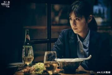 林予晞演狗仔找「資深記者訪談」　見她等公車背影…想像反轉了！