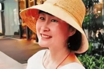 馮小剛2個女兒現狀：18歲養女徐朵染頭髮好洋氣，34歲親女兒馮思羽如今怎樣了？