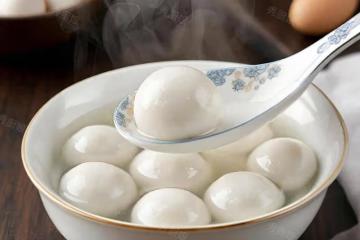 煮凍湯圓,牢記別直接下鍋煮,教你正確做法,出鍋不漏餡,不夾生