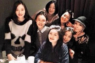 大S頭七！Makiyo、阿雅都來了　小S「蝴蝶結髮夾」吊念姊姊...一張圖網鼻酸