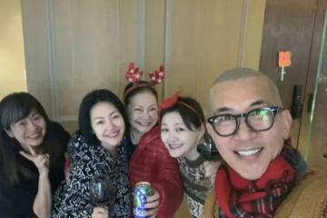 大S過世7天小S首發動態，深夜曬大S遺物蝴蝶結髮夾，深切懷念姐姐