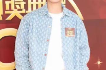 TVB小生好事將近?女友意外曝光,融入朋友圈,甜蜜互動羨煞旁人