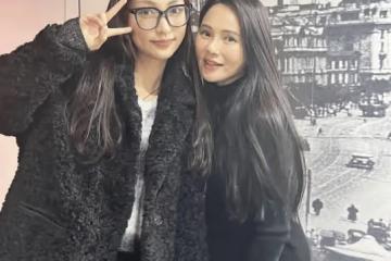 57歲伊能靜上海購物被偶遇，穿針織衫搭駝色大衣時髦又高級，買10萬愛馬仕太豪橫!