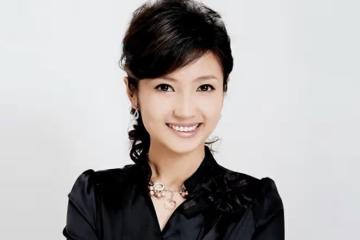 她與前夫丁克，二嫁「央視名嘴」卻高齡產子，如今人生「剛剛好」