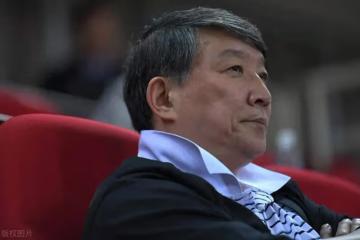 中國女籃新帥三把火！提拔新星，三人基本出局，鄭薇下課原因揭開