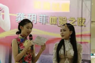 她憑「潘金蓮」爆紅,衣服都擋不住的身材,嫁完小矮人嫁巨無霸,如今怎麼樣了?