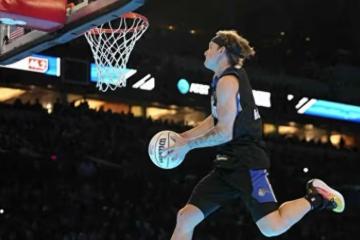 就在今天,78年NBA史無前例的紀錄,被麥克朗達成了