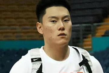 CBA最新消息！上海明日之星被裁，南京同曦簽回2米29大中鋒