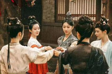 《掌心》：二刷才發現導演埋了多少線！這些偷聽戲把我CPU干燒了
