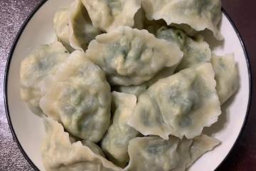 肚圓皮薄、味兒鮮的薺菜豆腐素餃子