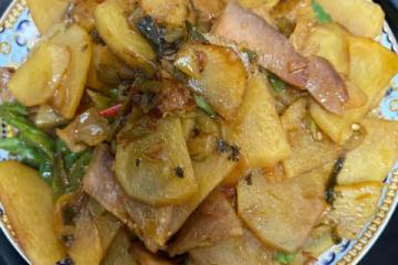 臘肉炒土豆