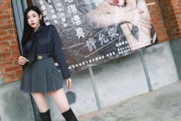 許允樂演講「李玉璽低調現身」台下壓帽戴口罩力挺!上下全露曬男友視角