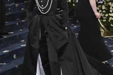Met Gala／BLACKPINK鬧「明星三缺一」Ros&#233;深V鏤空燕尾服又美又帥