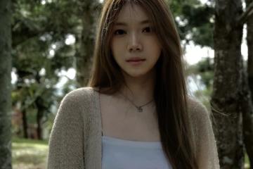 馬來西亞新生代歌手施恩推出全新單曲《有你的地方》！首度嘗試希望系抒情風格