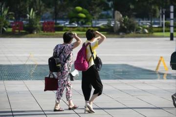我56歲才活明白：老了有退休金和15萬存款，就沒必要拚命掙錢了