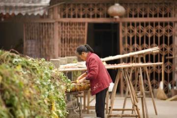 我62歲才恍然發現：忍氣吞聲堅守了37年的婚姻，卻害了兩代人​
