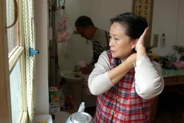 我50歲才發現,早生孩子和晚生孩子,間接影響著後半生的生活質量