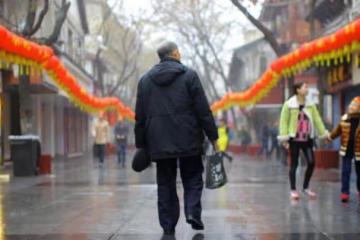 除夕夜我給親孫1000紅包,給兩個外孫各3000,兒媳沒生氣還很贊成