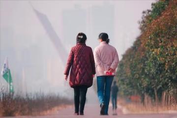 為什麼五六十歲的女人,沒帶孫子前看起來還年輕,帶孫子後卻老了