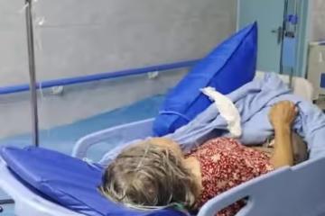 住院後,兒孫3家10口無一人肯留下來伺候我,醫療費也不出