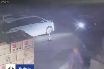 一覺醒來發現貨物不翼而飛，監控畫面一幕令人動容：怕打擾你們