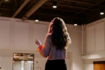 姑姐說回娘家的路是用錢堆出來的，我直接懟她：你一年就給600