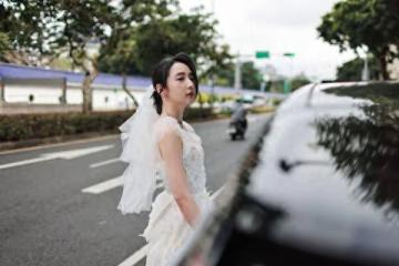 李沐分手4年男友又爆2個月短命戀！　披婚紗超狼狽嘆：結婚太辛苦需要耐心