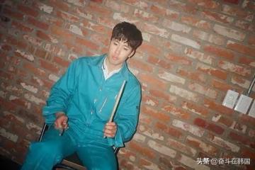 這是要團滅?韓國著名樂隊成員酒桌上搭訕女性,被拒絕後怒而施暴