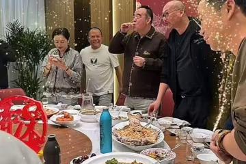 華表獎後眾星聚餐!黃渤陳凱歌坐主位,人均80,滿桌皆是人情世故