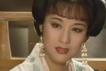她長太美被導演「據為己有」，同居27年沒證沒娃，63歲不治身亡