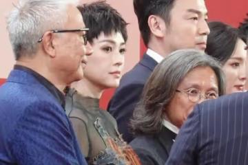 章子怡帶女兒看醬園弄首映！10歲醒醒穿公主裙好美，母女互動有愛