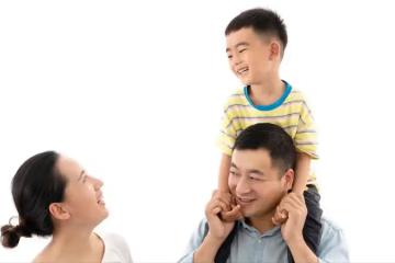 連生了2個兒子，婆婆卻逼我打掉三胎去領養女兒，說我沒生女兒命。