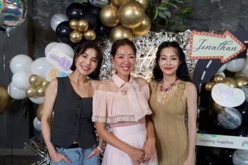 王思佳與劉伊心同房爆「真面目」　徐小可育兒嘆這點最難