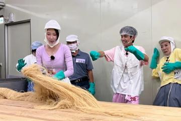 女星出外景「發功」！幫米粉「秀秀」　阿翔、楊繡惠嚇到