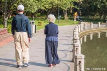 65歲大媽怒斥再婚老伴：吃我的，住我的，還要我給你兒子出彩禮？
