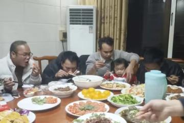 親戚全家5口人，在我家吃住8天一毛錢都沒給，我火了