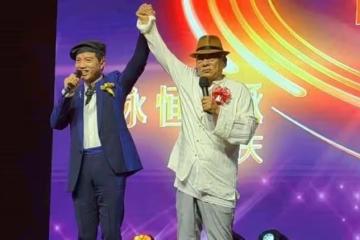 病後重生!凌峰、陳凱倫合體新加坡活動 走人生另段風景