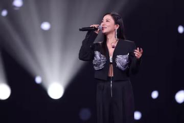 丁噹拚唱到79歲!自豪美胸狀態佳 預告演唱會尺度更大膽