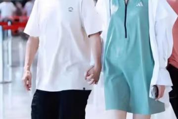 梁洛施和男友現身機場!送長子李長治登機,倆人感情穩定常住北京