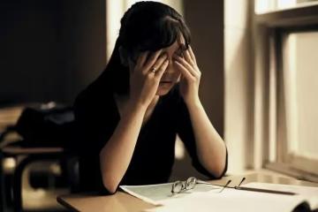 「老婆，AA制還繼續嗎，你母親病了」「繼續」