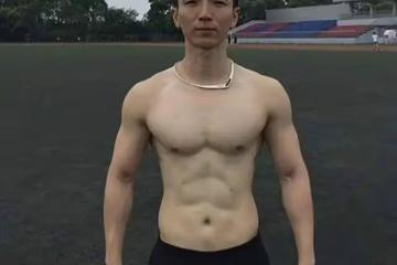 38歲南航空少靜江去世！八塊腹肌顏值超高，選擇在美國治療惹爭議