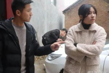 老公不滿女人每月回娘家，女人怒了要離婚，男人跪地求饒