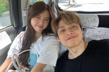 百萬YTR放火罕放閃「23萬超正香港女友」！穩交2年 搭車互動超甜