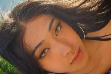 伊能靜20歲兒子熱衷女裝,曬露肩裝配波浪卷造型,比女生還嫵媚