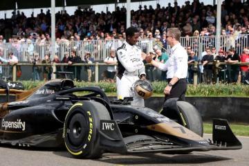 IWC當電影《F1》車隊贊助商 3飛行員計時新作帥氣齊發
