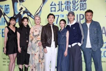 施名帥誤闖貼符咒房間背脊發涼 洪慧芳第一次遇地震「嚇到腿軟」