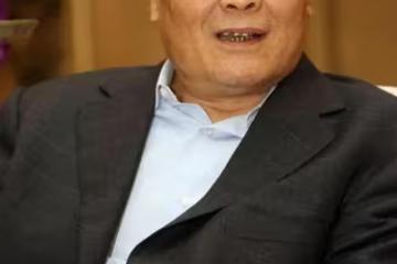 宗慶後被曝有7子，看了宗馥莉為他立的墓碑，才知道她早就布局了