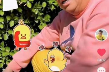 67歲港星定居遼寧！生活愜意街邊擼串無人識，從小住香港農村養豬