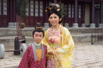 TVB兩大童星17年後再同框!「小劉三好」長成文青美女!公開呼籲「小金玲」現身!